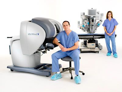 A da Vinci robotic hysterectomy machine
